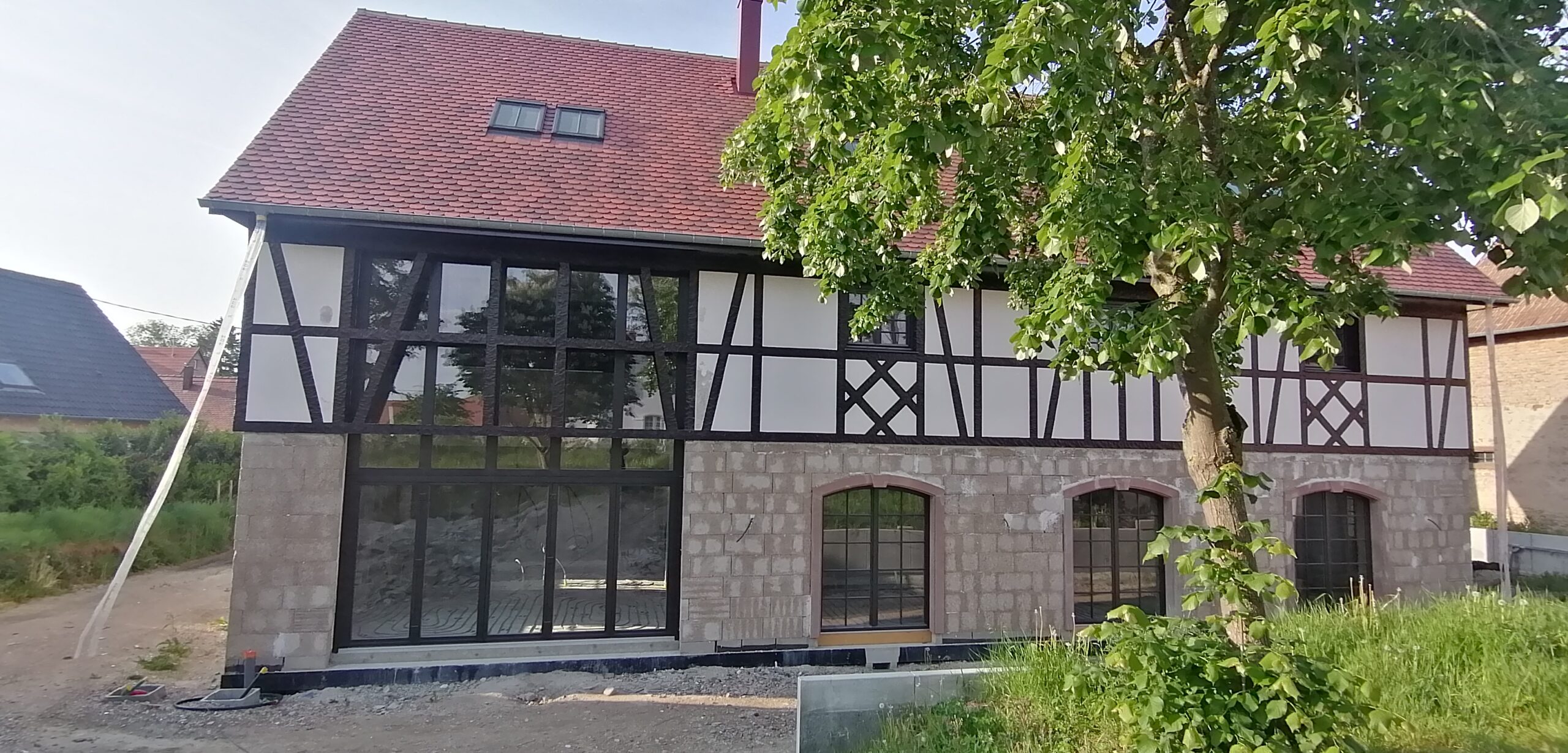 Reconstruction d'une maison alsacienne en brique de chanvre matériaux biosourcés