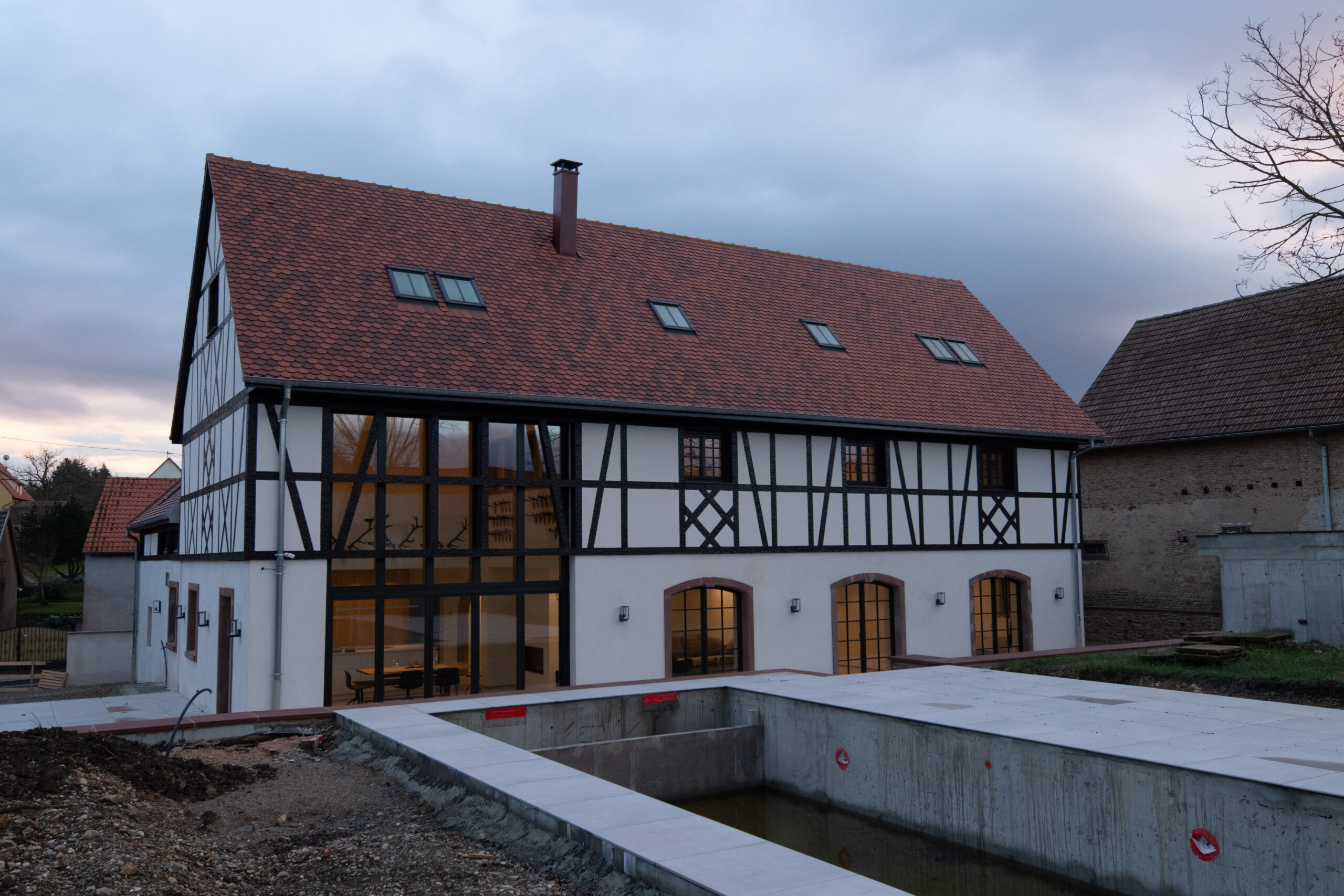 Reconstruction d'une maison alsacienne en brique de chanvre matériaux biosourcés